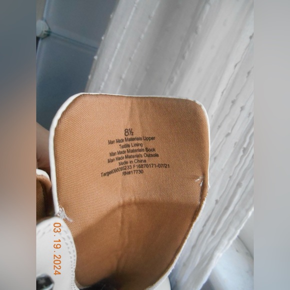 White Snow Booties - Target 🎯 - Picture 5 of 6